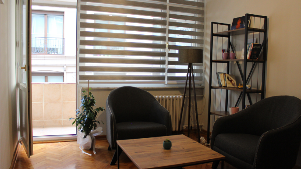 bisey-psikoloji-ofis-paylasimi-egitim-salonu-paylasimli-ofis30